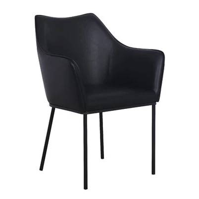 Црна кожна трпезаријска столица